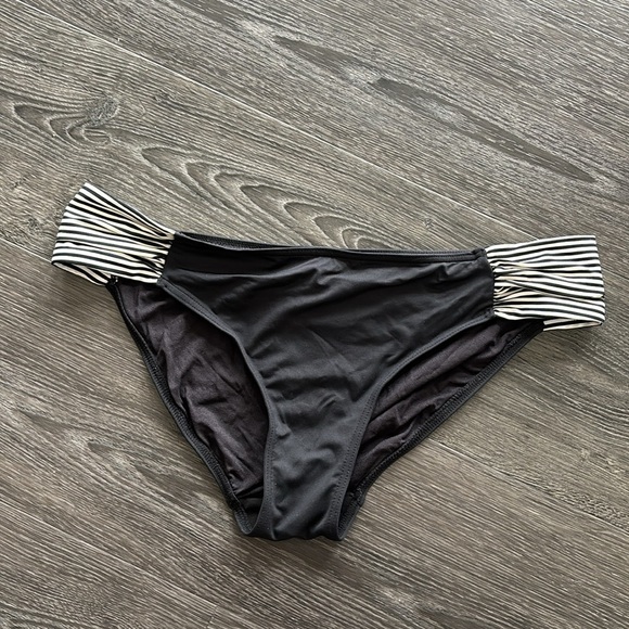 Sz10 AUS 14 Sea Level Bandeau Bikini set Black with Blk/wht Striped accent. VGUC - Picture 4 of 8